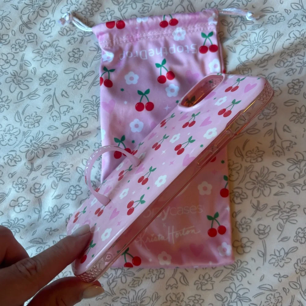 iPhone 15 plus loopy phone case